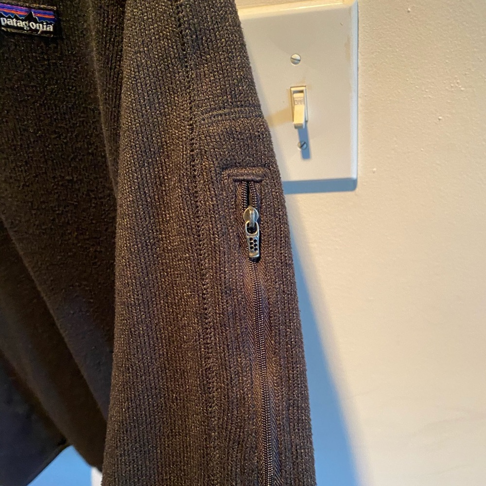 Women’s Patagonia Quarter Zip - Picture 5 of 8